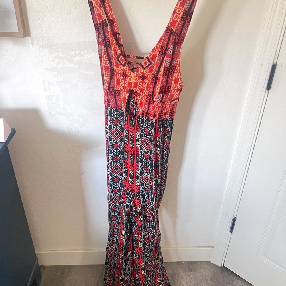Elegant Red and Black Patterned Maxi Dress